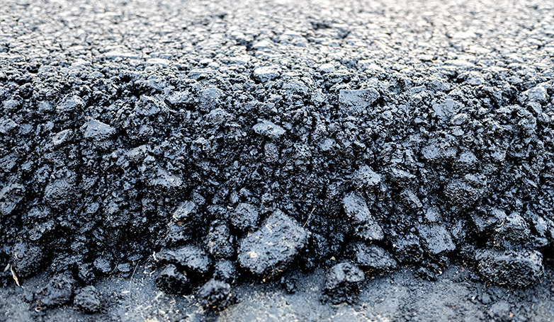 How to repair a driveway made of tarmac