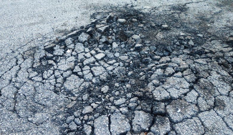 Very obvious cracks on the asphalt