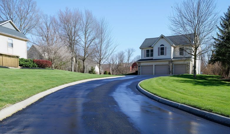 An installation of driveway with hot liquid tar