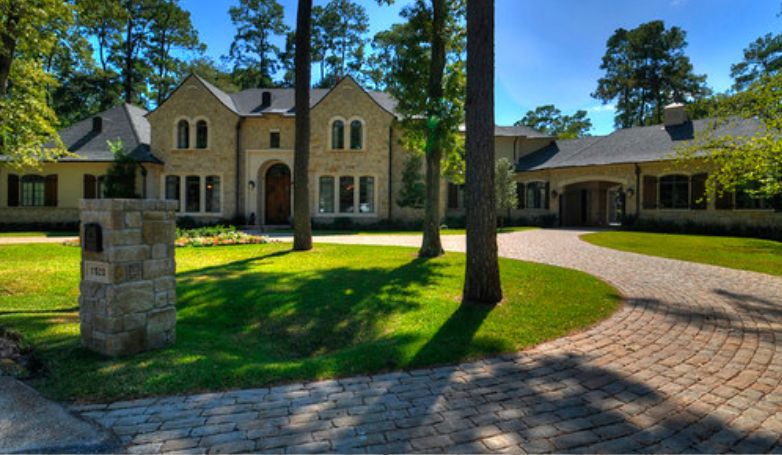 The homeowner chose brick as an alternative material for his driveway